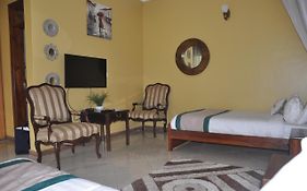 Bliss Hotel-